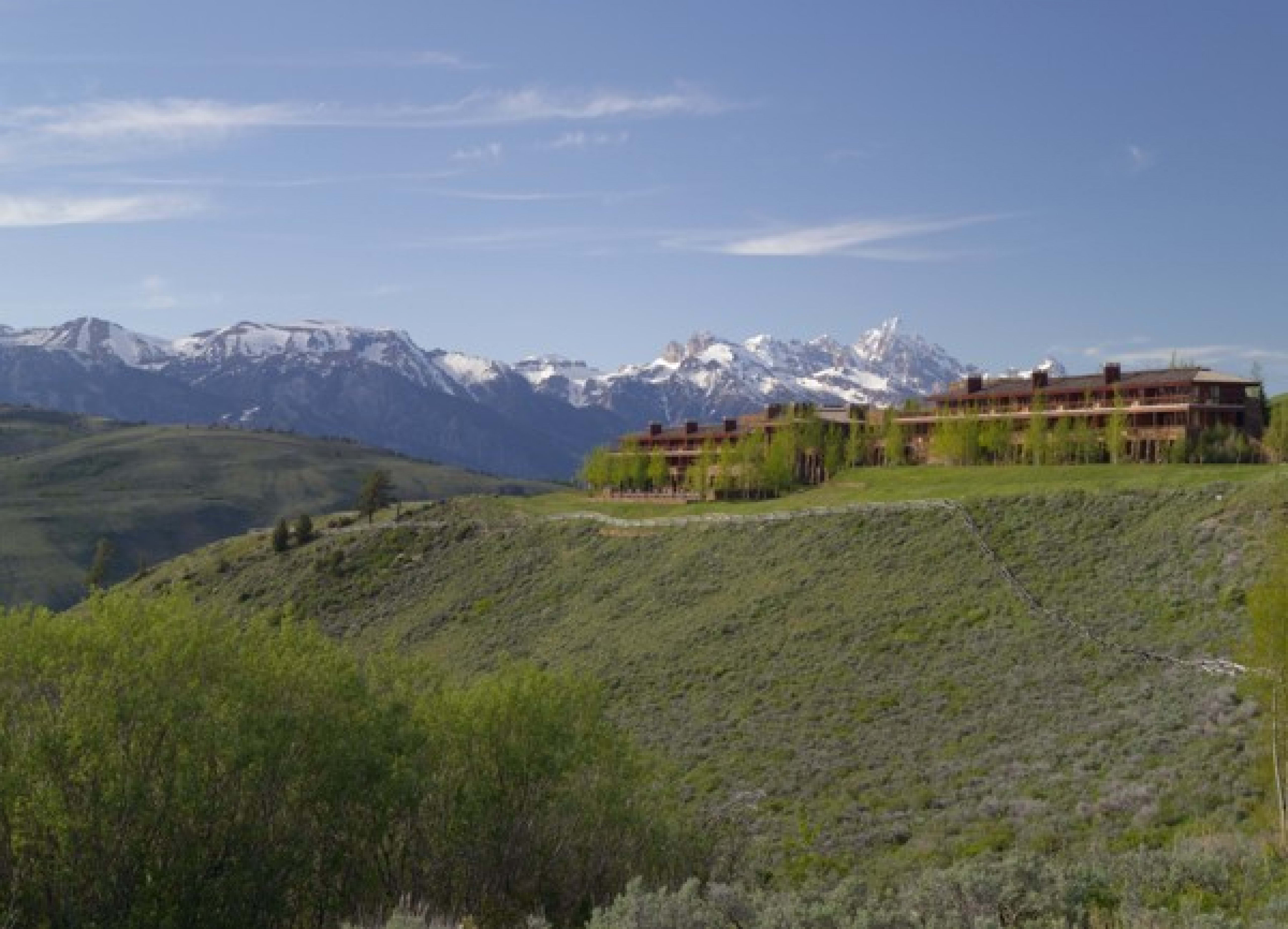 Yellowstone and Grand Teton National Parks & Amangani Resort and Four Seasons Resort
